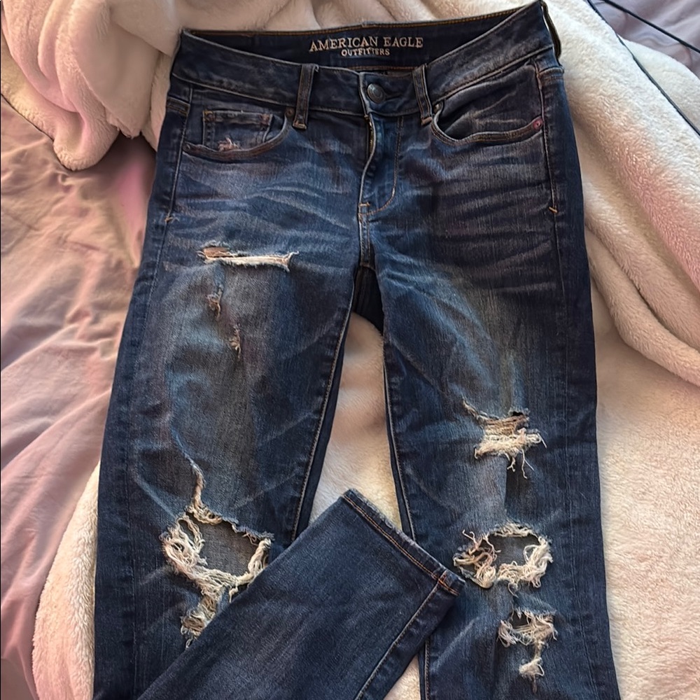 American Eagle Outfitters Women's Distressed Blue Jeans